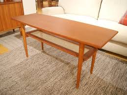 神戸市灘区にてデザイン家具で知られるアクタスのテーブルをお買取してきました