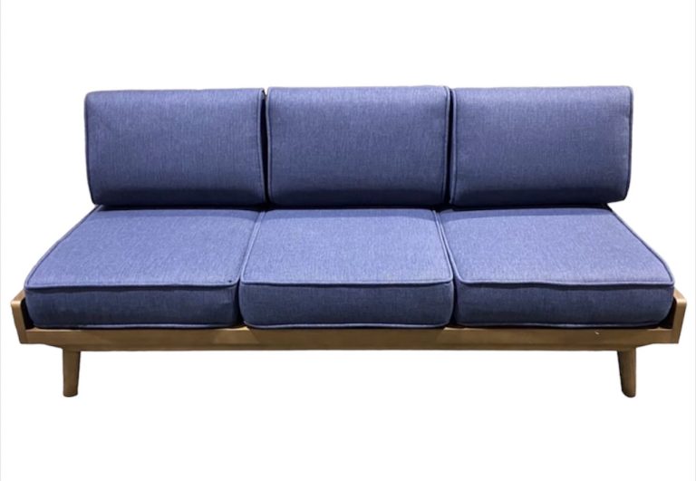 大阪市浪速区のお客様より、ソファ（ウニコ）の買取りご依頼を頂きました。