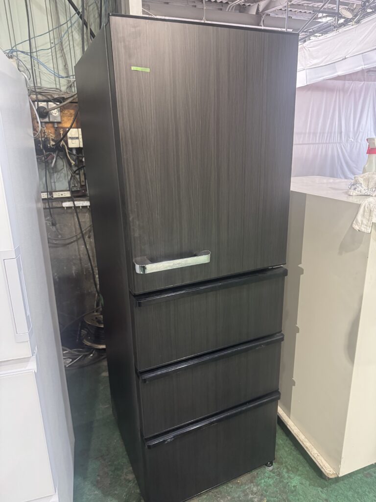 （買取　大阪）住之江区のお客様よりAQUA（アクア）AQR-V37Nの冷蔵庫をお買取りいたしました。