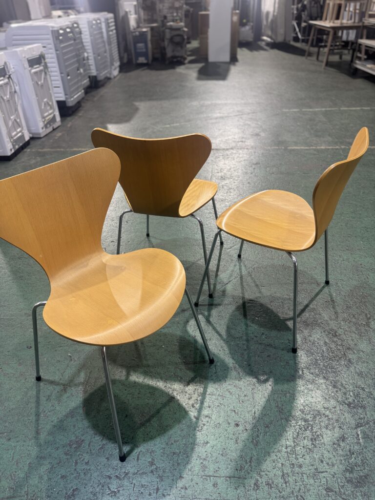 (家具 買取 兵庫)兵庫県神戸市中央区のお客様よりフリッツハンセンのセブンチェアをお買取りいたしました。