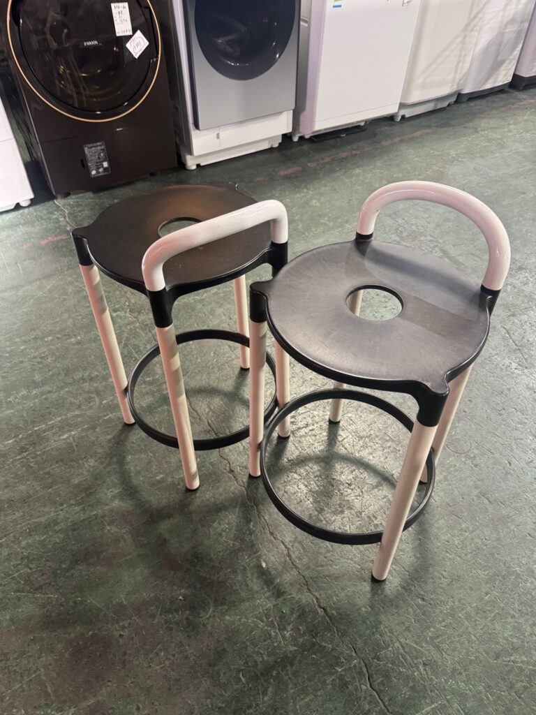 （大阪　家具　買取）大阪府大阪市都島区のお客様より、Kartell（カルテル）のカウンターチェアをお買取りいたしました。